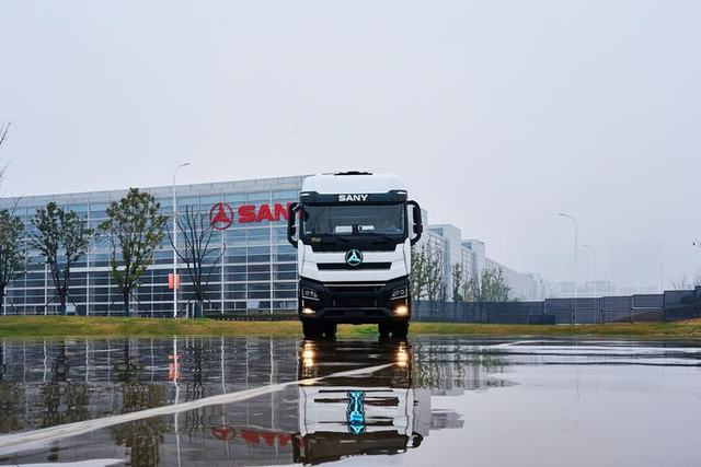 三一重卡620马力新朱宏独孤求败？直接叫板国产奔驰重卡！-