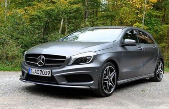 汽车：梅赛德斯奔驰SLK300，是一款双座跑车！-