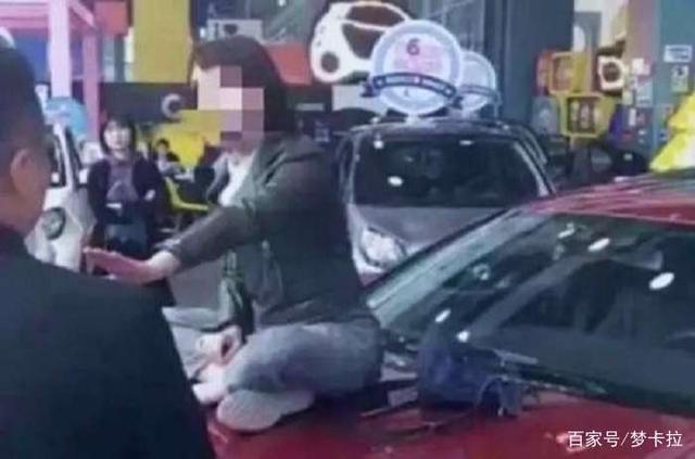 奔驰女车主谈百万代言纠纷，这一席话，让我无比认同-