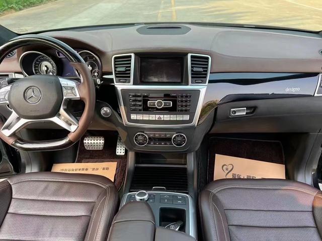 16款奔驰ML63AMG全款23.5万，外观、内饰、性能、配置详解-