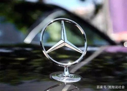 浙江:无知男偷盗40个奔驰立标,只为打制银手镯,4s店:不锈钢!-