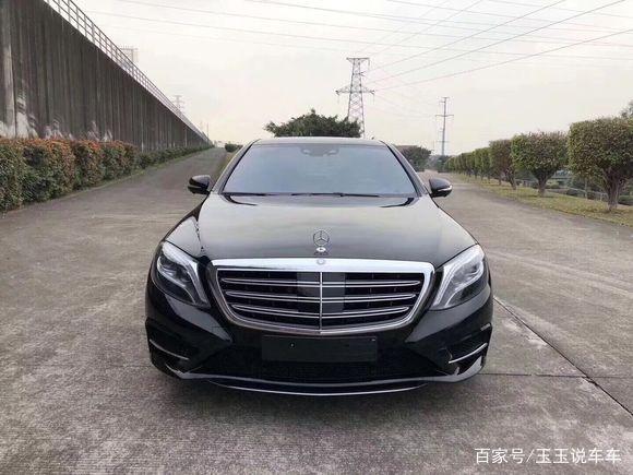少见的奔驰S600,开在路上果然与平时的大奔不一样!-
