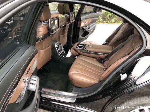 少见的奔驰S600,开在路上果然与平时的大奔不一样!-