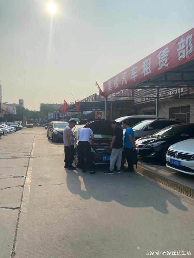 实探石家庄二手车交易市场！昂克赛拉5W、凯迪拉克10W…-