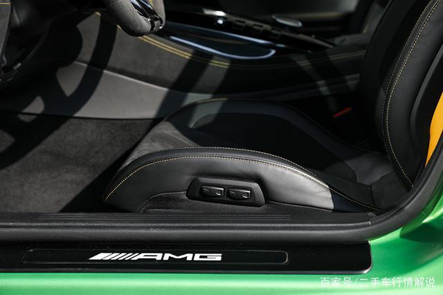 在深圳买二手梅赛德斯AMG GTR 到全球最大二手车展厅澳康达-