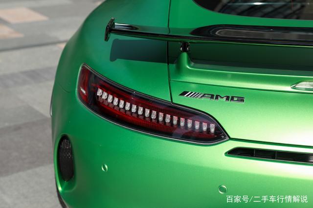在深圳买二手梅赛德斯AMG GTR 到全球最大二手车展厅澳康达-