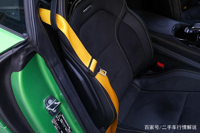 在深圳买二手梅赛德斯AMG GTR 到全球最大二手车展厅澳康达-