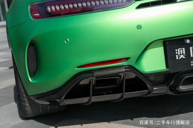 在深圳买二手梅赛德斯AMG GTR 到全球最大二手车展厅澳康达-