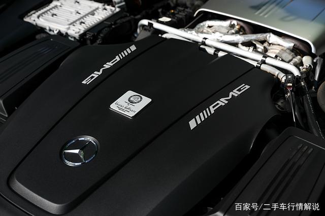 在深圳买二手梅赛德斯AMG GTR 到全球最大二手车展厅澳康达-