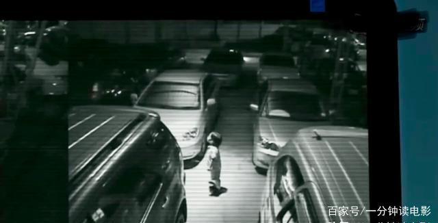 《二手车有鬼》小男躲猫猫时被自己卖二手车的母亲误杀 恐怖电影-