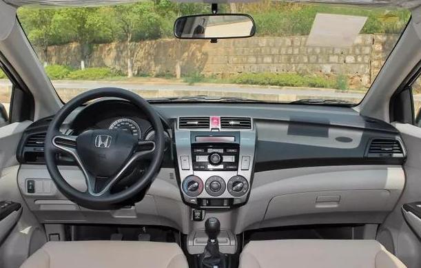 车龄5年的12款锋范，行驶8万公里，看二手车老板如何估价！-