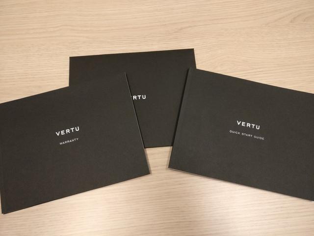 Vertu法拉利联名限量手机，二手标价1.5万美元，价格涨了3倍-