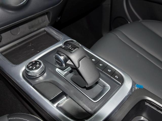 2021款 城市版 2.0T 必须型 坦克300内部配置怎么样 坦克300购车手册-