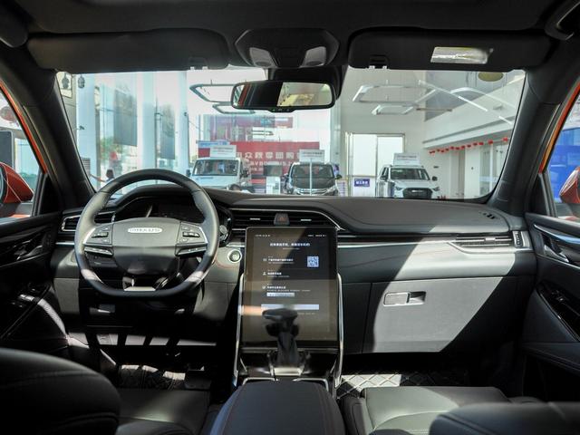 2019款 1.5T 自动舒享版 7座 上汽大通MAXUS D60空间怎么样 上汽大通MAXUS D60购车手册-