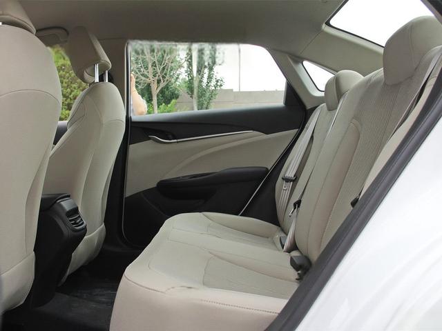 1.8L 英朗空间怎么样 英朗购车手册-