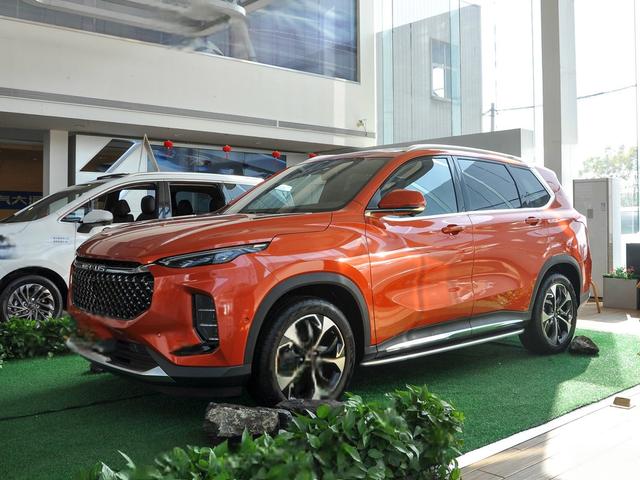 上汽大通MAXUS D60 2022款 1.5T 自动乐享版 6座空间怎么样 上汽大通MAXUS D60购车手册-