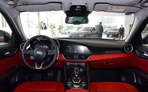 Giulia是哪国车？阿尔法罗密欧Giulia怎么样-