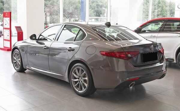 Giulia是哪国车？阿尔法罗密欧Giulia怎么样-