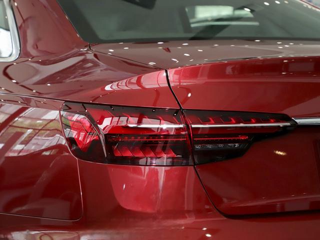 2012款 2.0T 奥迪A4L 自动版 5座细节怎么样 奥迪A4L购车手册-