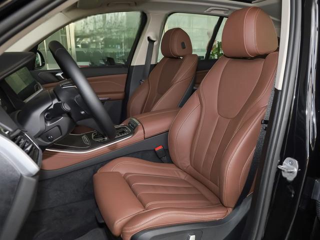 2011款 3.0T 宝马X5(进口) 7座内饰怎么样 宝马X5(进口)购车手册-