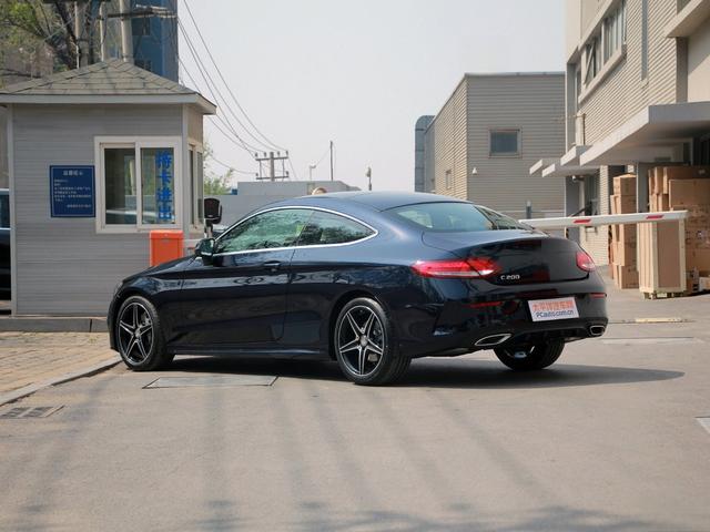 2022款 C 200 轿跑车 奔驰C级(进口)外部配置怎么样 奔驰C级(进口)购车手册-