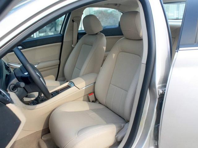 2010款 荣威550 5座内饰怎么样 荣威550购车手册-