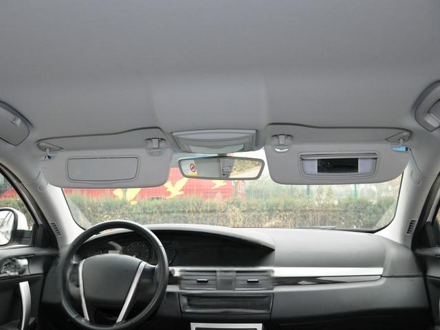 2010款 荣威550 5座内饰怎么样 荣威550购车手册-