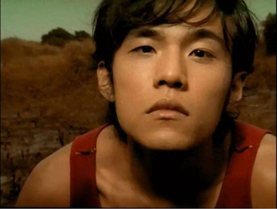 周杰伦个人资料简介(周杰伦第一张专辑发行时间)-