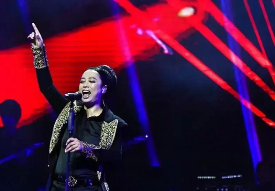 黄绮珊的前夫是谁（黄绮珊与前夫和现任的感情经历）