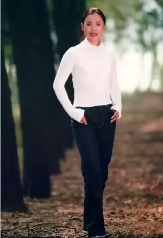 黄绮珊的前夫是谁（黄绮珊与前夫和现任的感情经历）