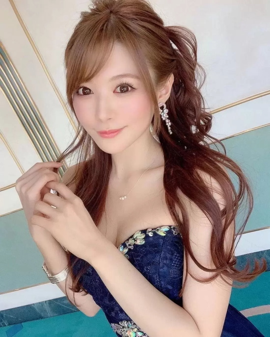 一路走来始终坎坷,从灰姑娘变成影后—相泽南