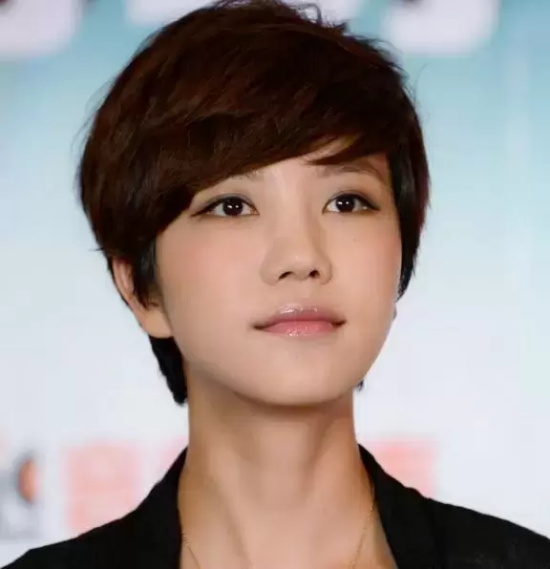 刘惜君李霄云怎么了?两人的关系真的是les恋吗