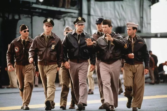 好看的史诗级战争电影有哪些(盘点史诗级的10部高分战争片)