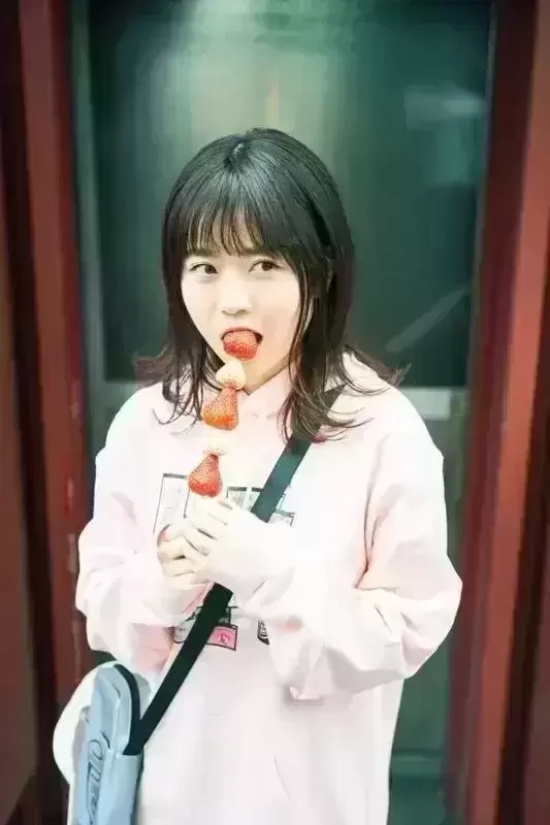 喜欢独处的水卜樱美图分享,真人演绎卡哇伊!