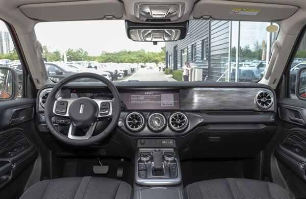 长城300越野车缺点是什么?坦克300适合城市驾驶吗-