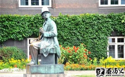 ​丹麦著名小说家安徒生是哪个世纪的人