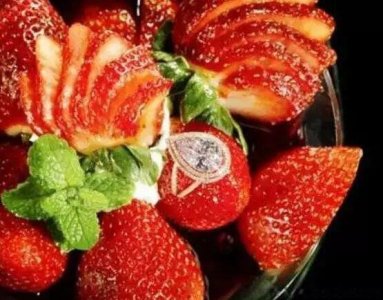 ​草莓阿诺冰淇淋多少钱一个世界上最贵的雪糕多少钱