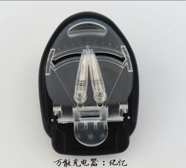 从手机问世以来,为啥万能充只存在了短短的几年就被淘汰了?答案其实很简单-