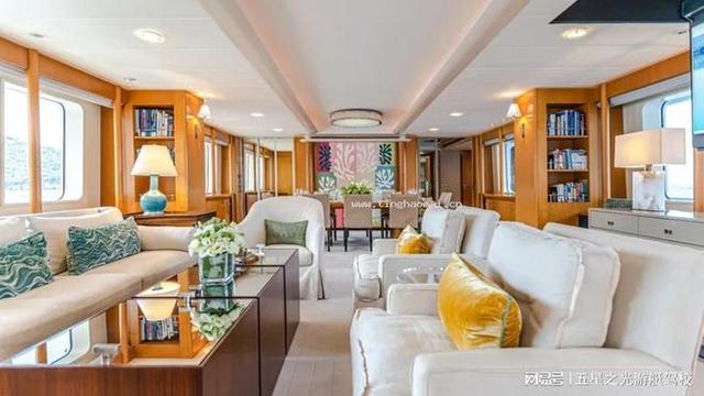 Feadship 斐帝星 Gitana 号超级游艇完成 300 万欧元的重大改装-