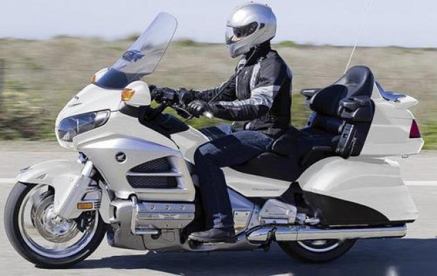 摩托车的生产成本很大吗?为什么有些车动辄卖十几万甚至几十万?-