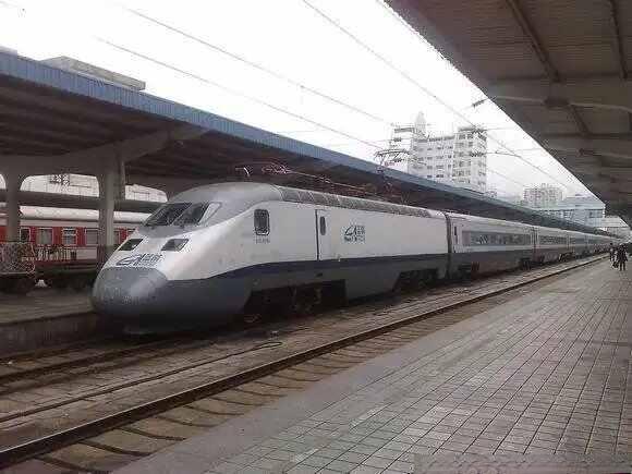 d字开头的是什么车?火车d开头的是什么车?-