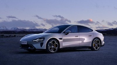 ​小米SU7智能驾驶城市领航采用轻地图方案，无线CarPlay将OTA推送