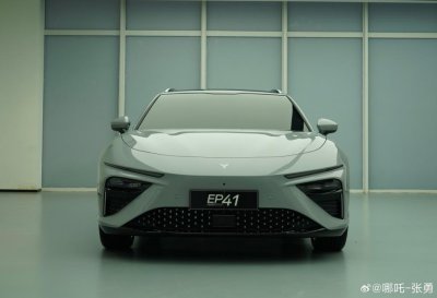 ​哪吒 S 猎装车官图公布，尾标仍为“哪吒 S”