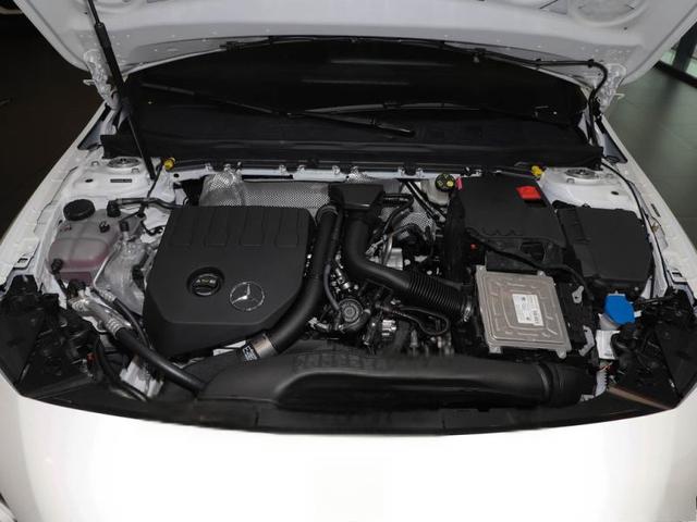 奔驰A级5座最低多少钱可以落地？奔驰A级提车价-