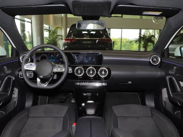 奔驰A级5座最低多少钱可以落地？奔驰A级提车价-