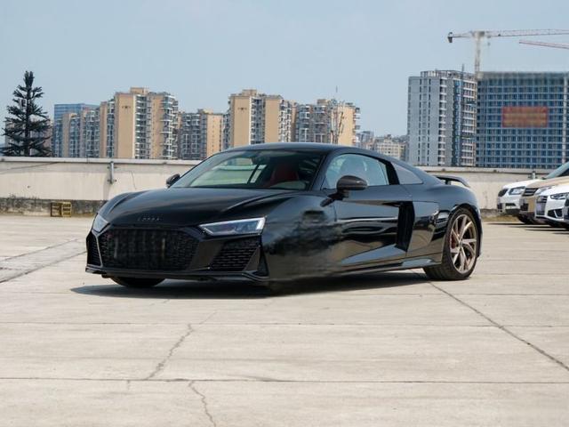 奥迪R8最新款落地需要多少钱?奥迪R8价格-