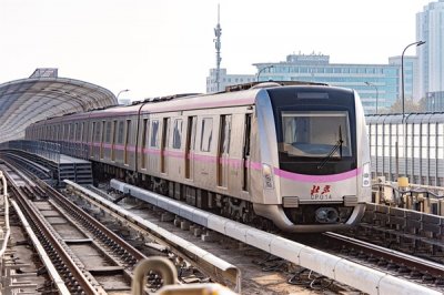 ​世界第一条地铁出现在哪个城市（第一条地铁如何建造的）