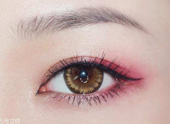 如何画出完美眼线?一分钟学会四种眼线画法 如何画出完美眼线?一分钟学会四种眼线画法