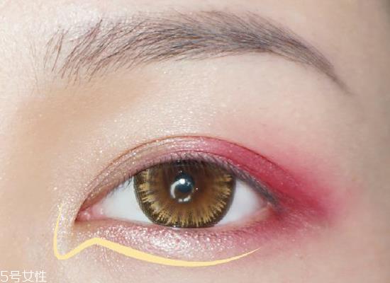如何画出完美眼线?一分钟学会四种眼线画法 如何画出完美眼线?一分钟学会四种眼线画法