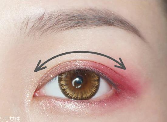 如何画出完美眼线?一分钟学会四种眼线画法 如何画出完美眼线?一分钟学会四种眼线画法